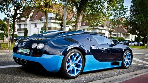 Bugatti Veyron Grand Sport Vitesse.