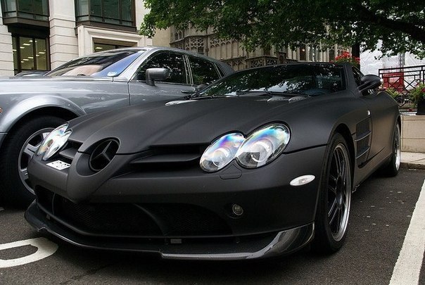 Mercedes-Benz SLS