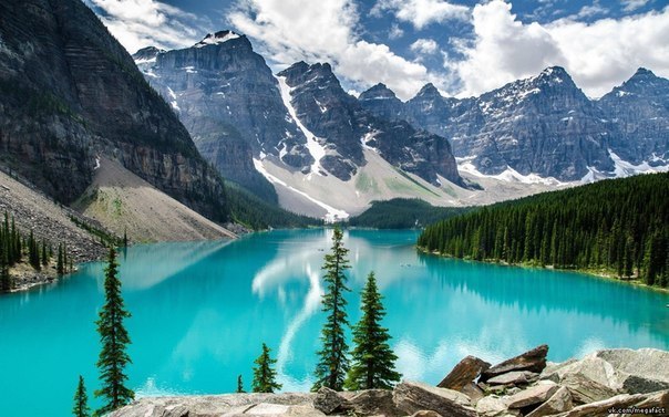 Озеро Moraine, Канада.