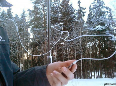 В -30° наушники не путаются. Они пополам ломаются.