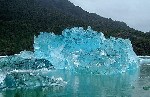 Айсберг, отколовшийся от ледника Сан-Рафаэль